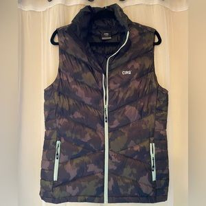 New Cirq camo vest